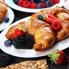 Fruits, breakfast, blueberries, strawberries, raspberries, Cup, coffee, Croissant, croissants, plate, blackberries