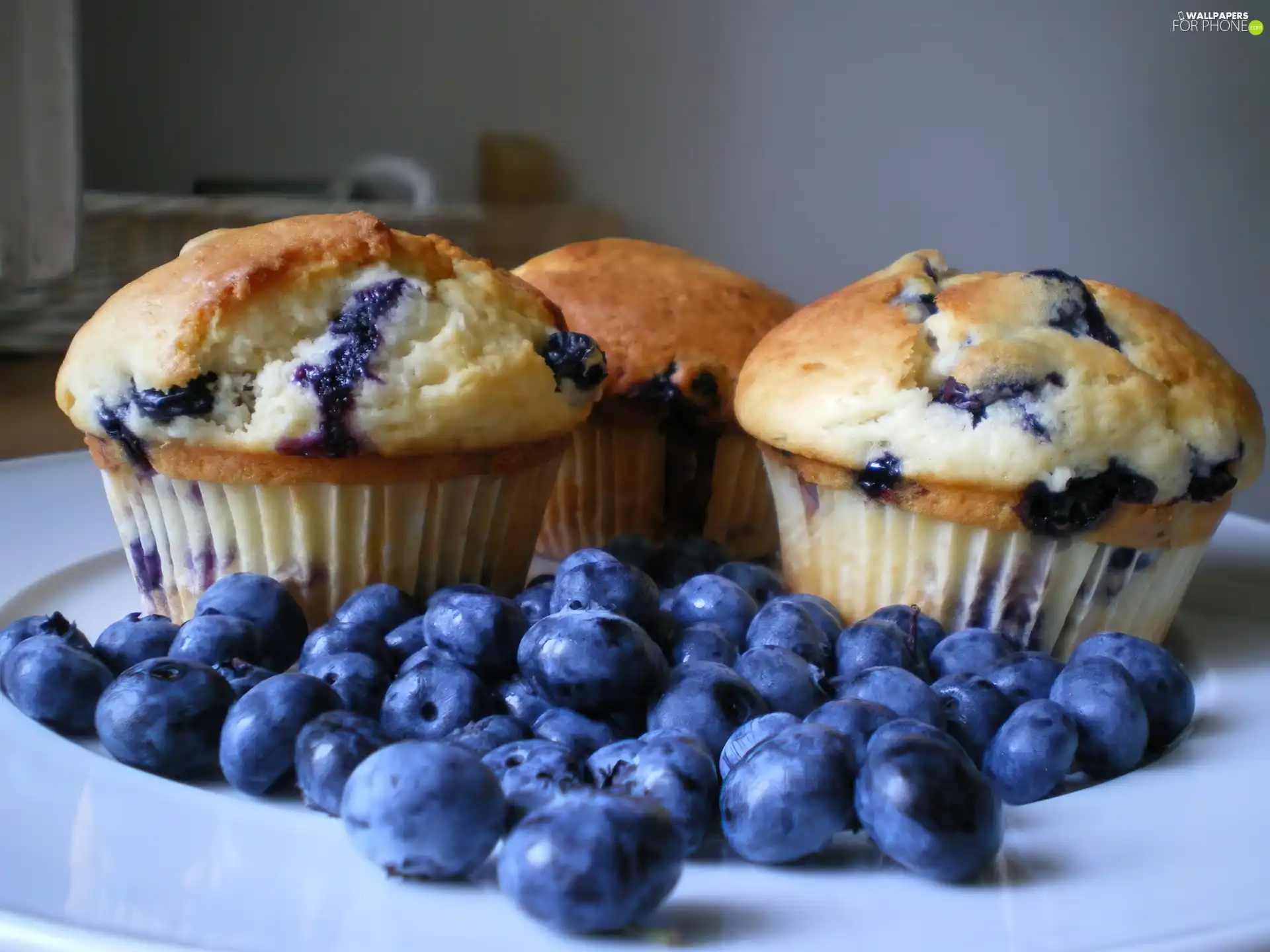 Muffins, blueberries
