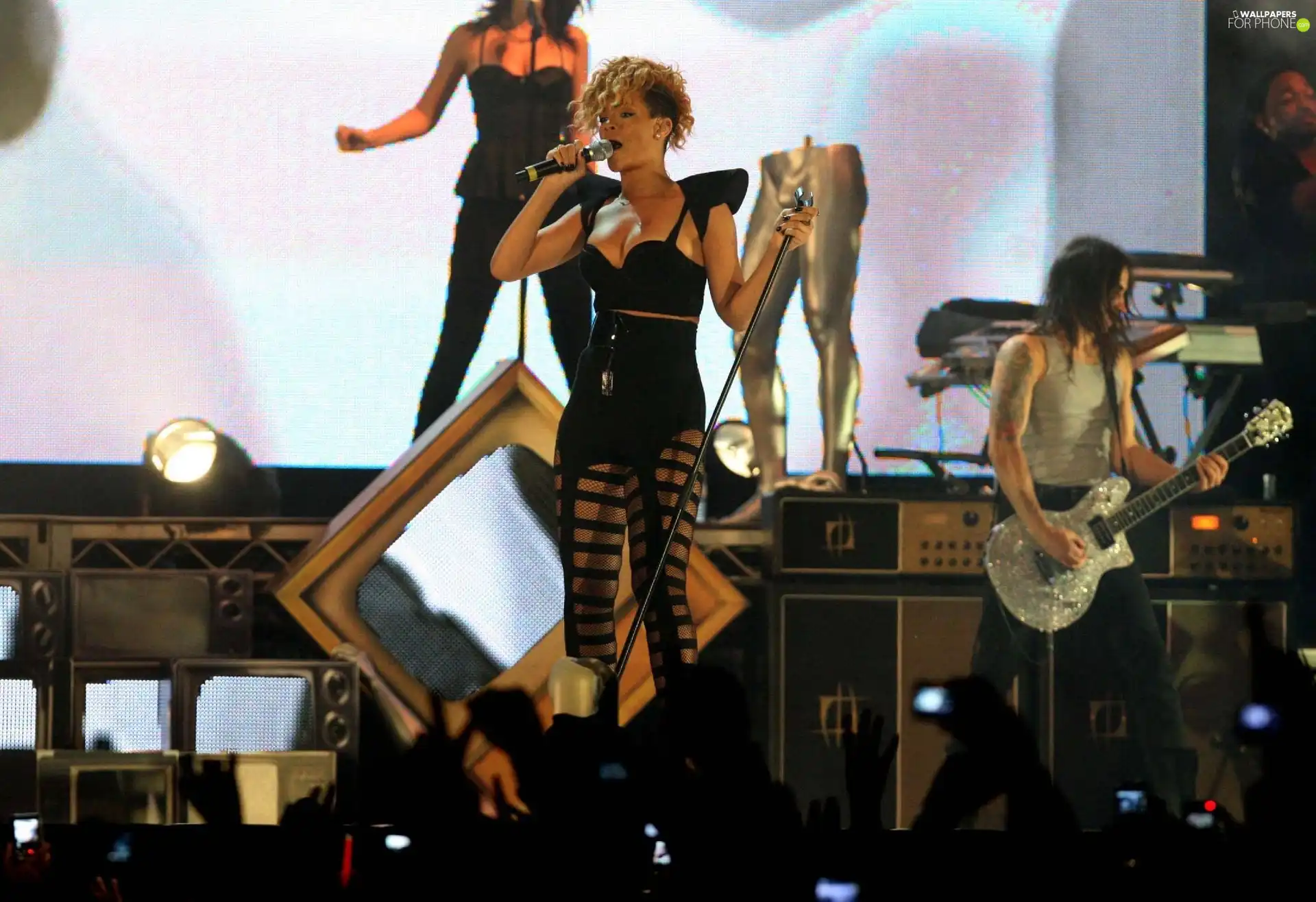 Rihanna, Concert