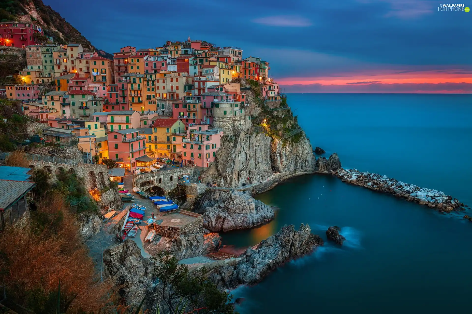 Manarola, Cinque Terre, Houses, Riomaggiore Municipality, rocks, Coast, Ligurian Sea, Italy, Great Sunsets, boats