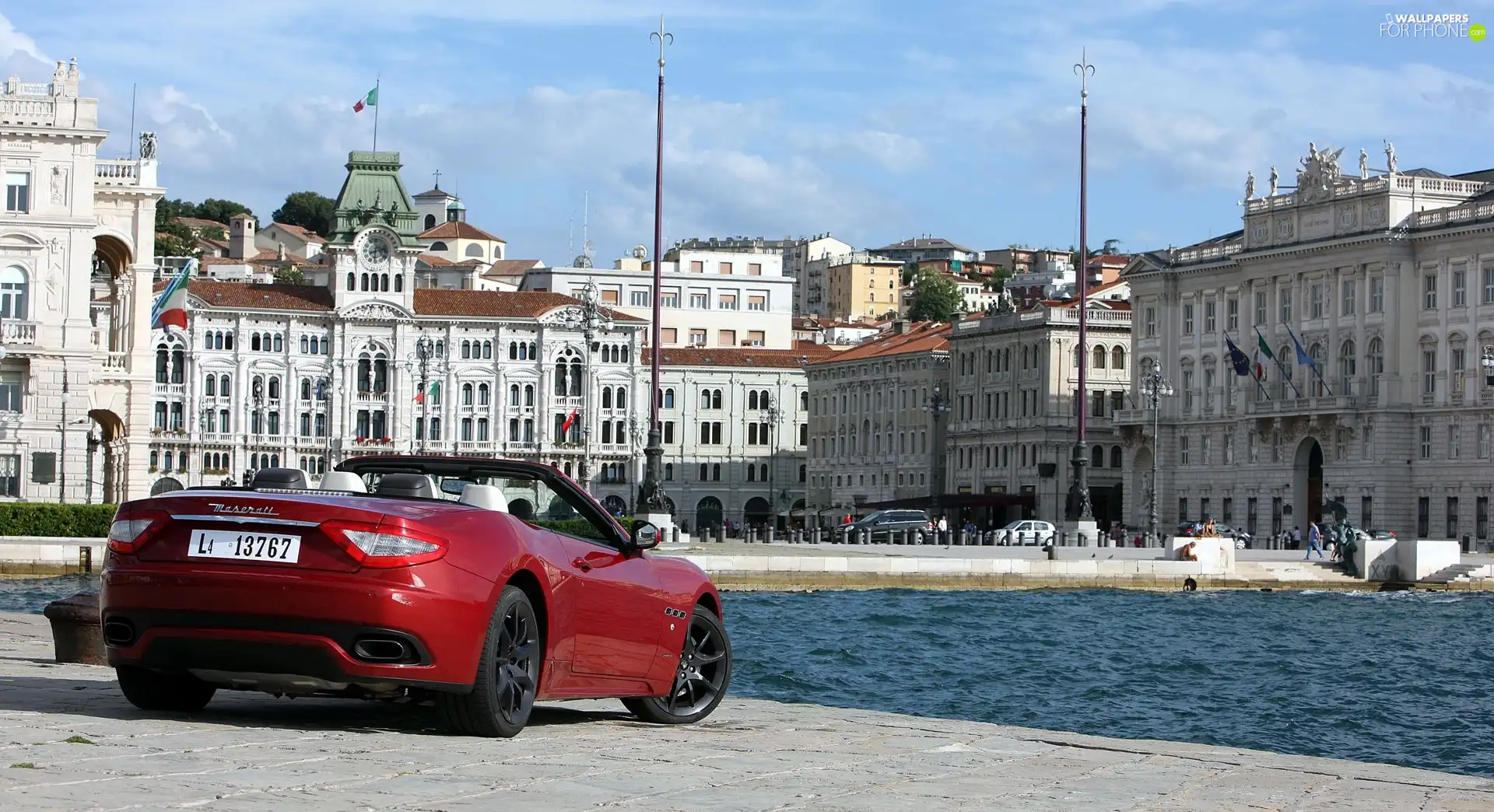 Back, Maserati Gran Cabrio Sport