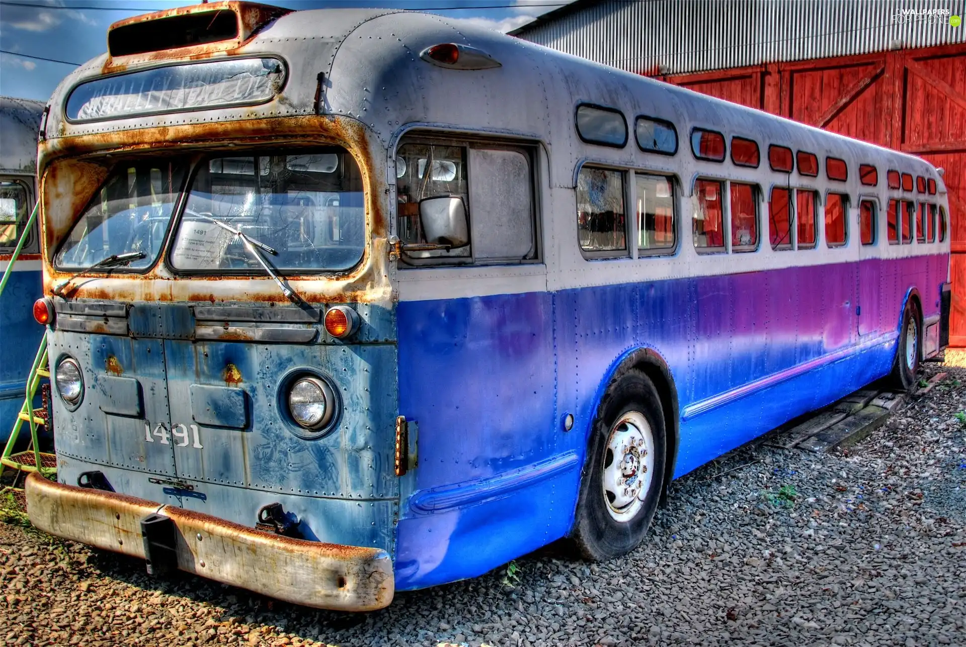 Old car, bus