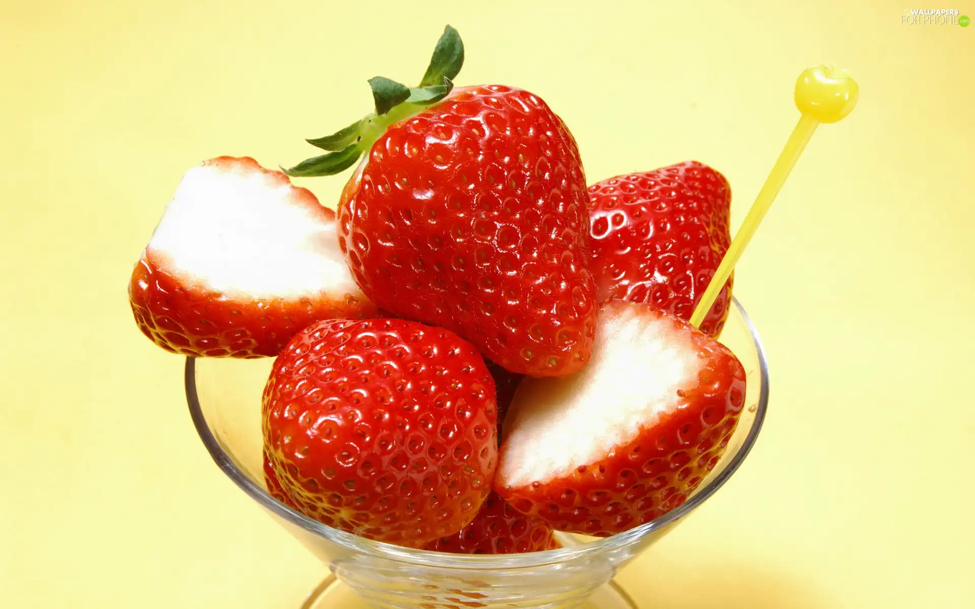 salad-bowl, strawberries