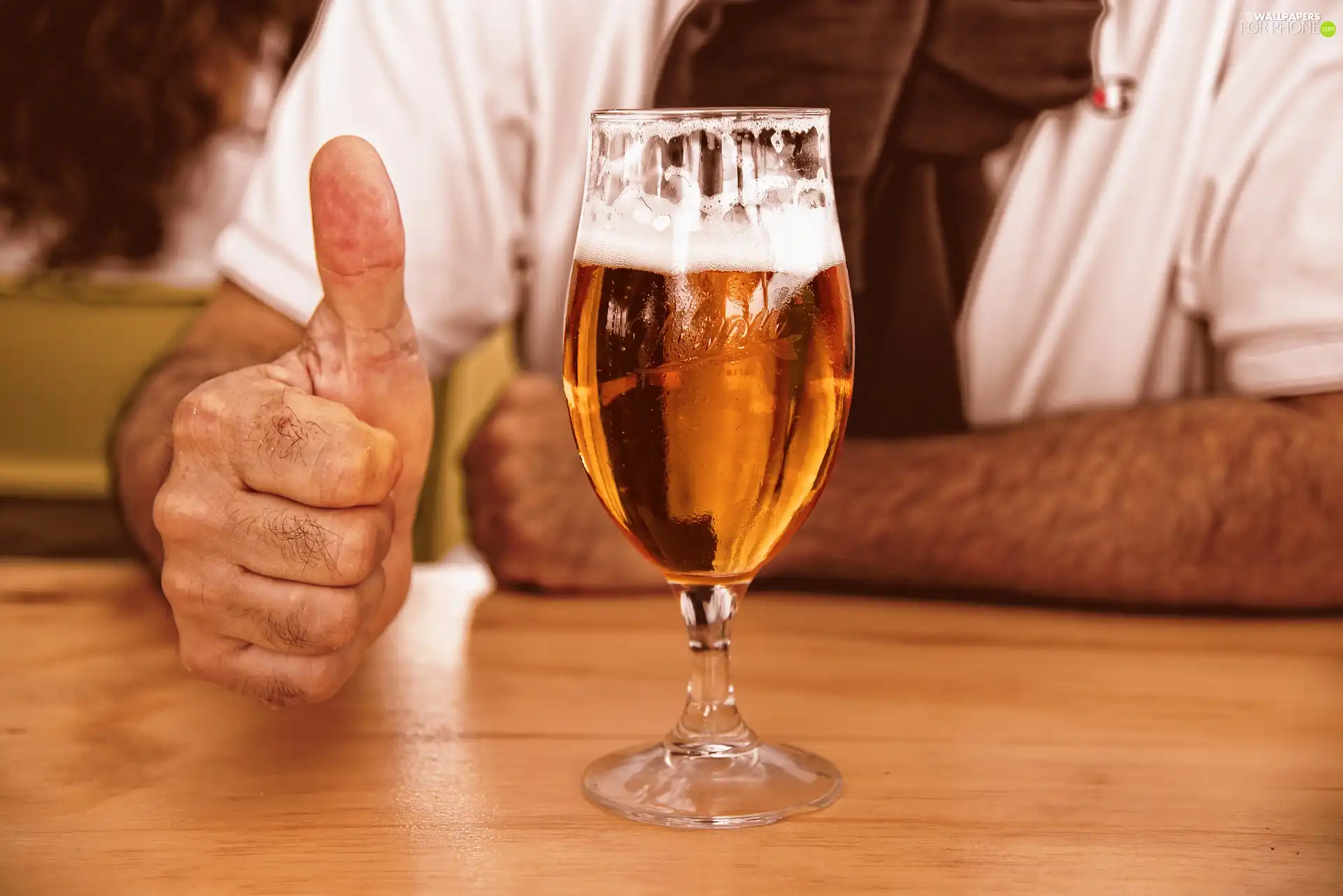 Beer, beer glass, thumb, blade, hands, glass