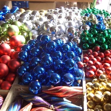 color, baubles