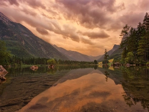 Bavaria, Germany, Alps Mountains, Ramsau bei Berchtesgaden, Lake Hintersee