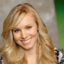 smiling, Kristen Bell