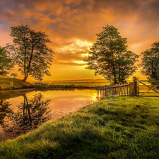 Cambridgeshire County, England, Peterborough City, Lyveden New Bield Sstate, viewes, fence, Sunrise, trees, Pond - car