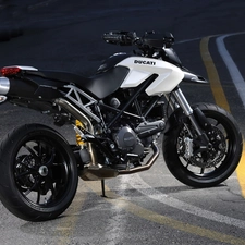 @, Ducati Hypermotard 1100, Black