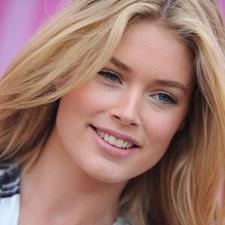 Smile, Doutzen Kroes, Blonde