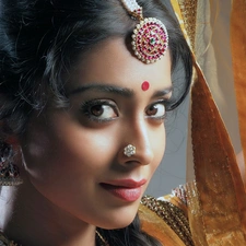 ear-ring, Shriya Saran, brunette