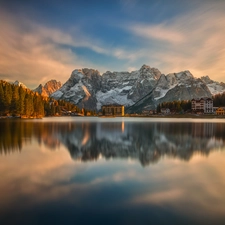 Houses, Lake Misurina, Cadore Region, Grand Hotel Misurina, Dolomites, Cortina dAmpezzo, Italy