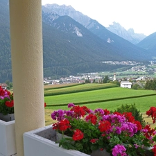 pillar, View, geraniums, Mountains