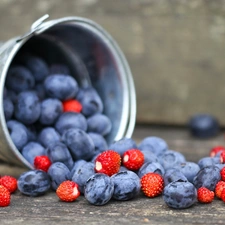 Strawberries, harvest