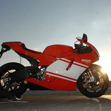 Ducati Desmosedici RR, riser