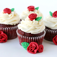 Muffins, ornamentation, roses, cream