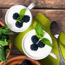 teaspoon, Plates, leaves, mint, blackberries