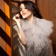 Fur, Sati Kazanova, The look