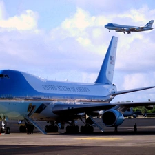 VC-25A Air Force One, Two cars, Boeingi