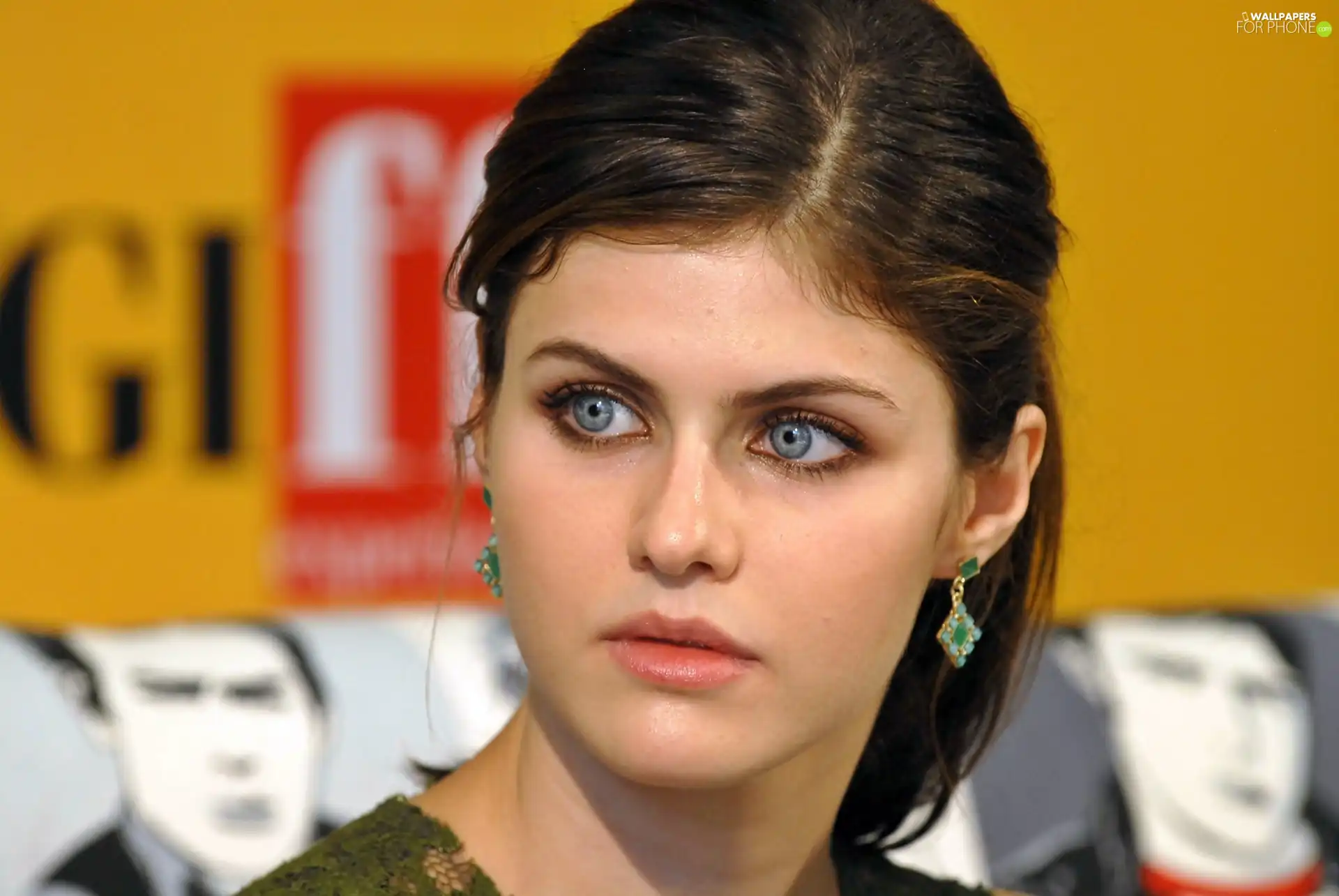 rapprochement, actress, Alexandra Daddario