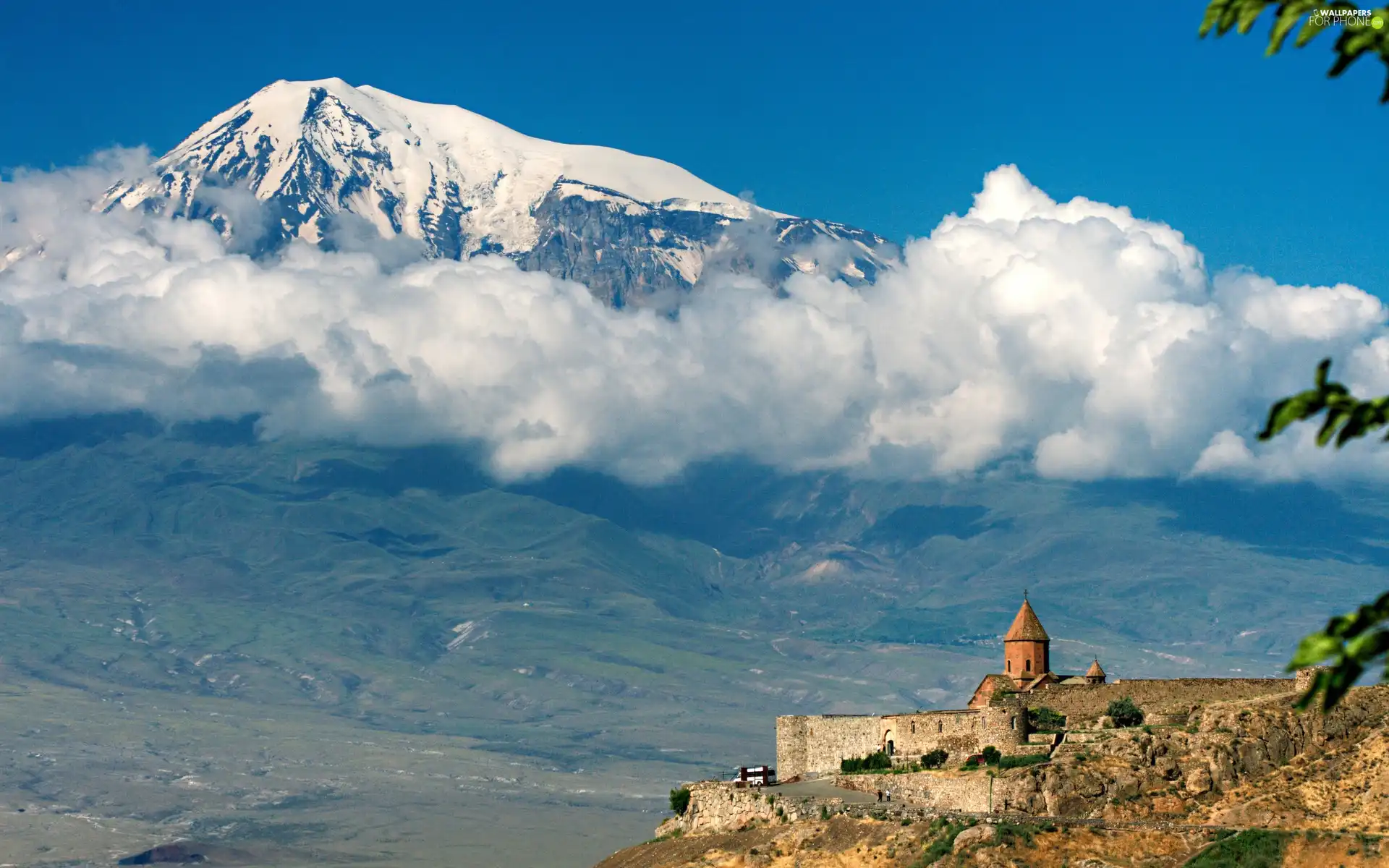 an, hill, clouds, Castle, Mountains