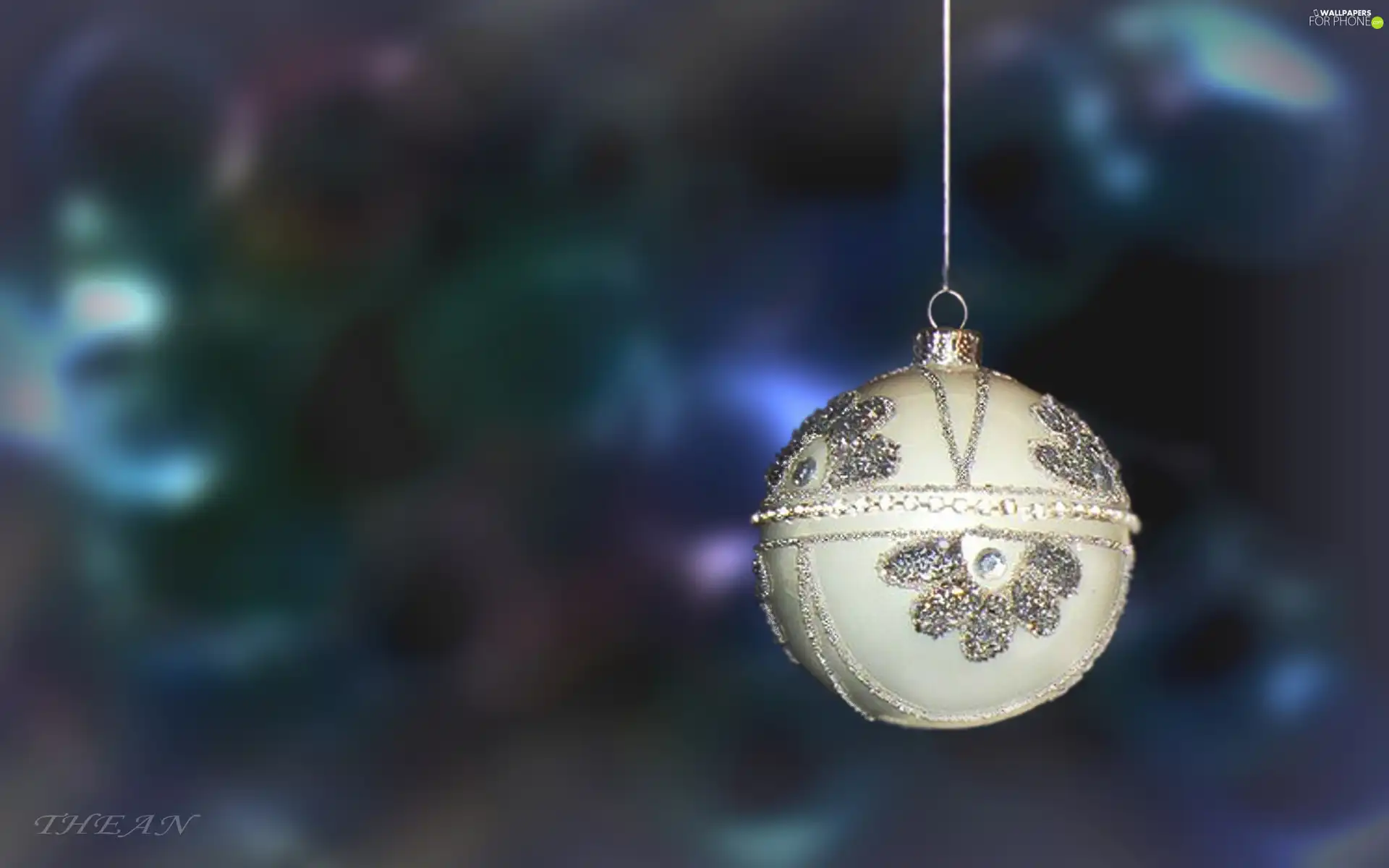 White, bauble