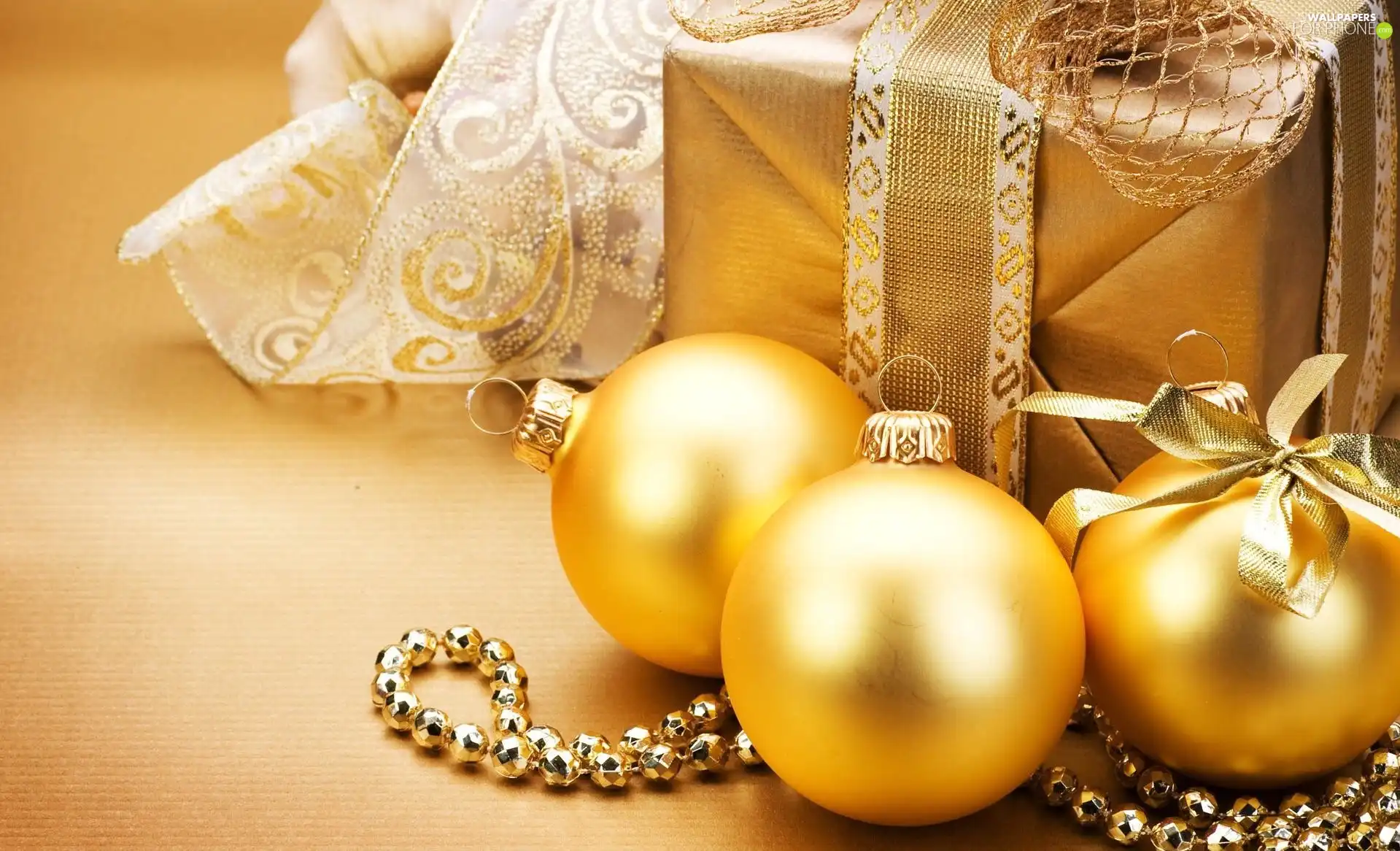 baubles, Present, Golden