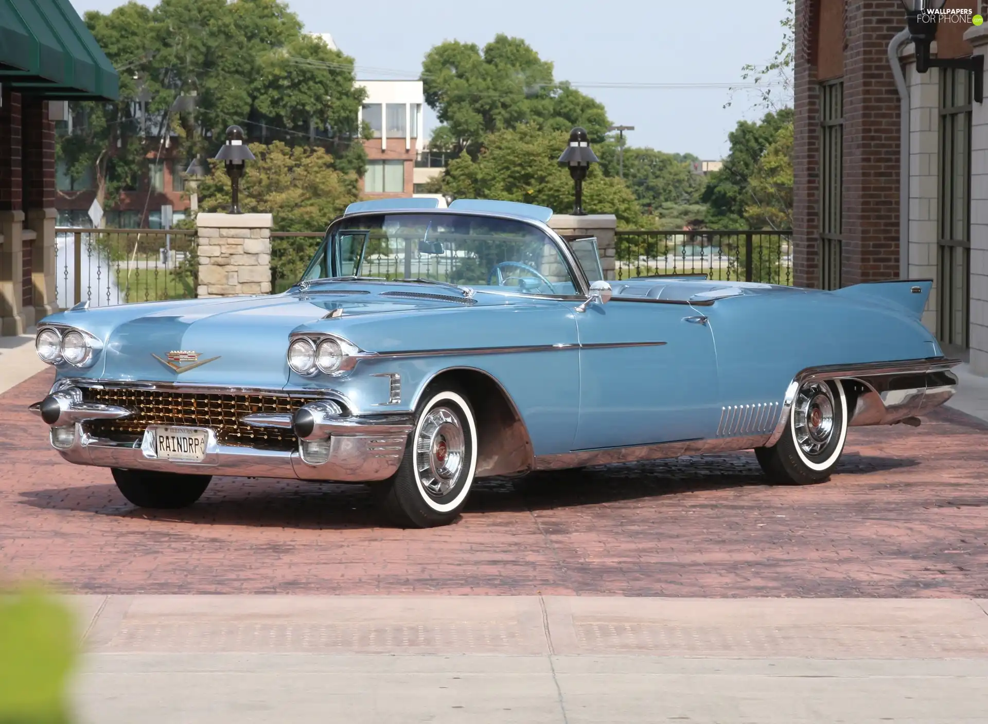 Cadillac Eldorado, The historic car, blue