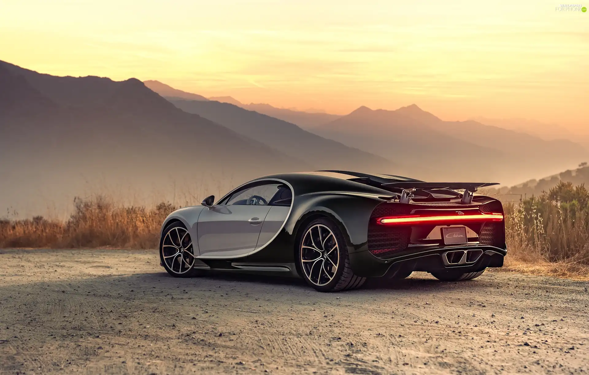 Bugatti Chiron, Back