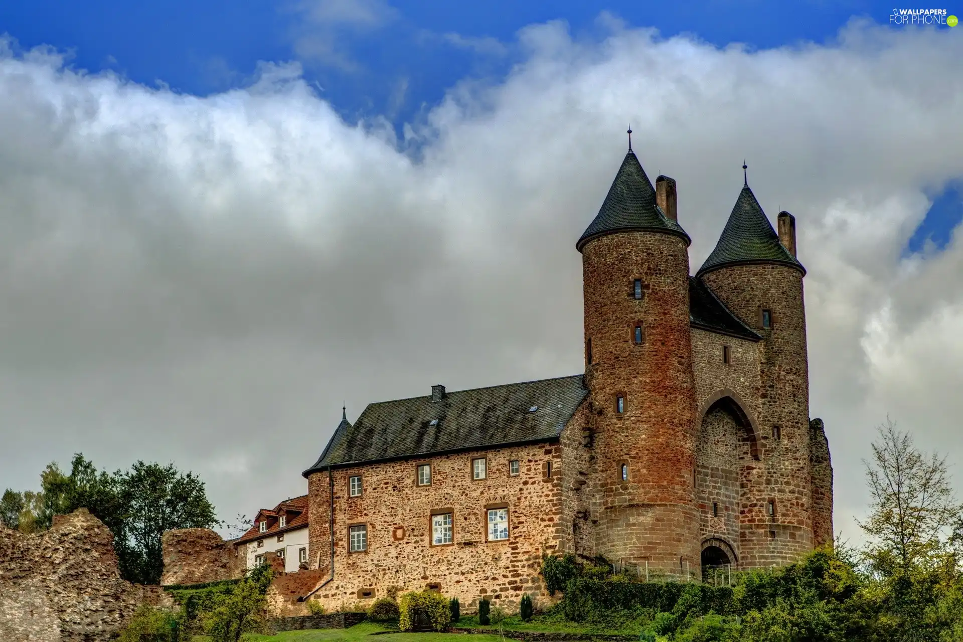 Germany, Burg Mürlenbach