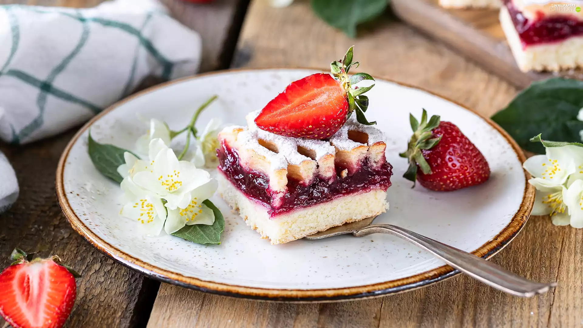 plate, strawberries, boarding, cake