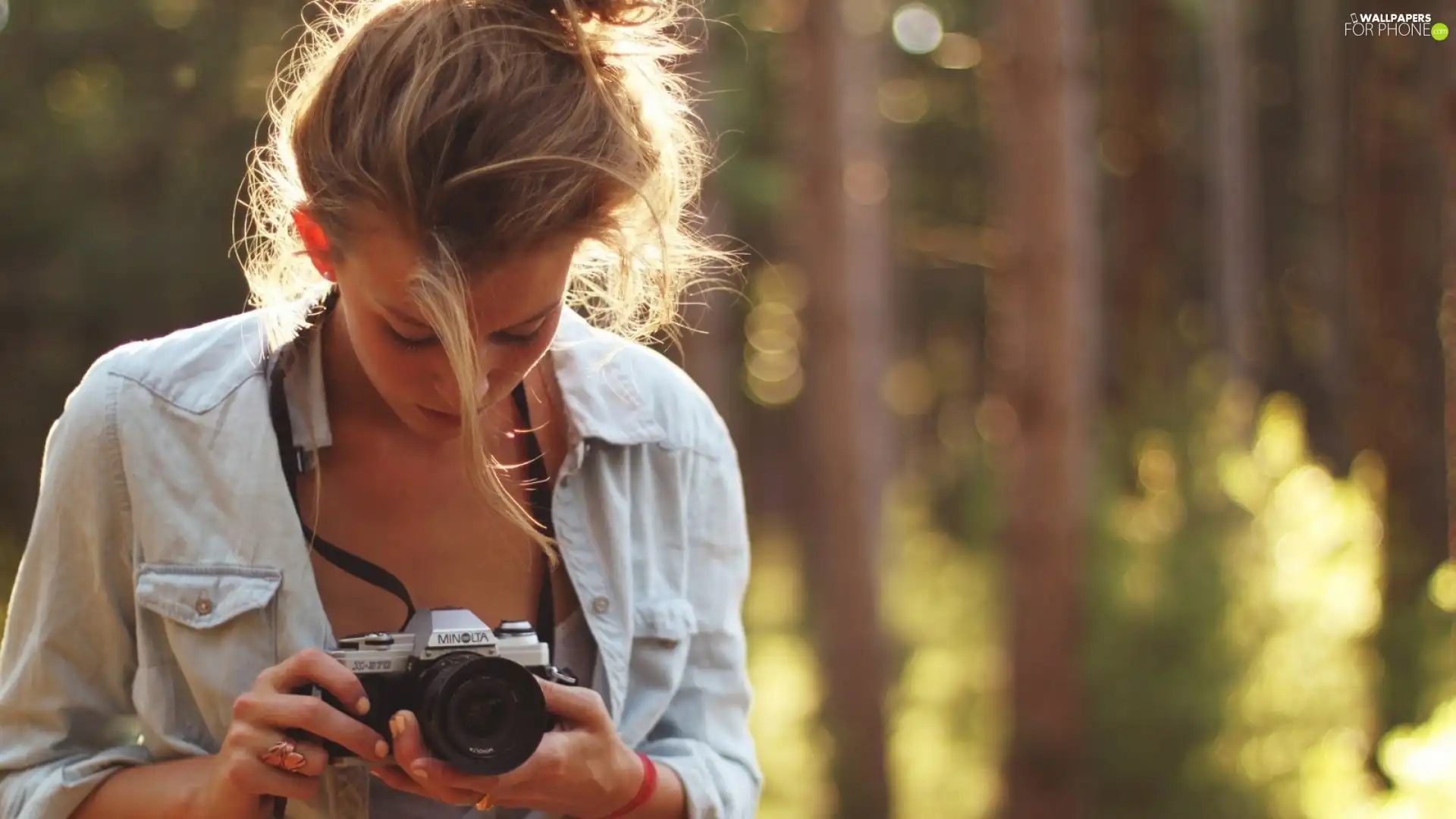 Camera, Blonde, forest