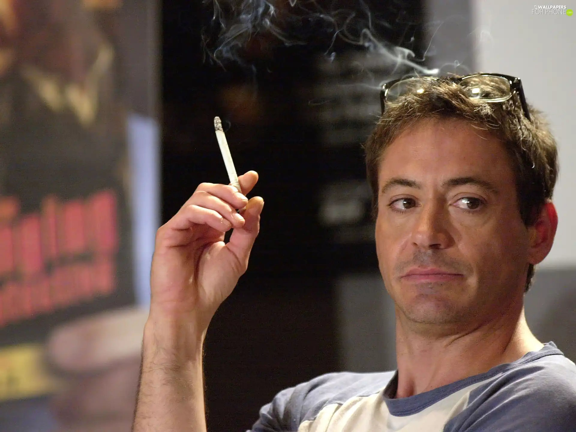 Robert Downey Jr, Cigarette