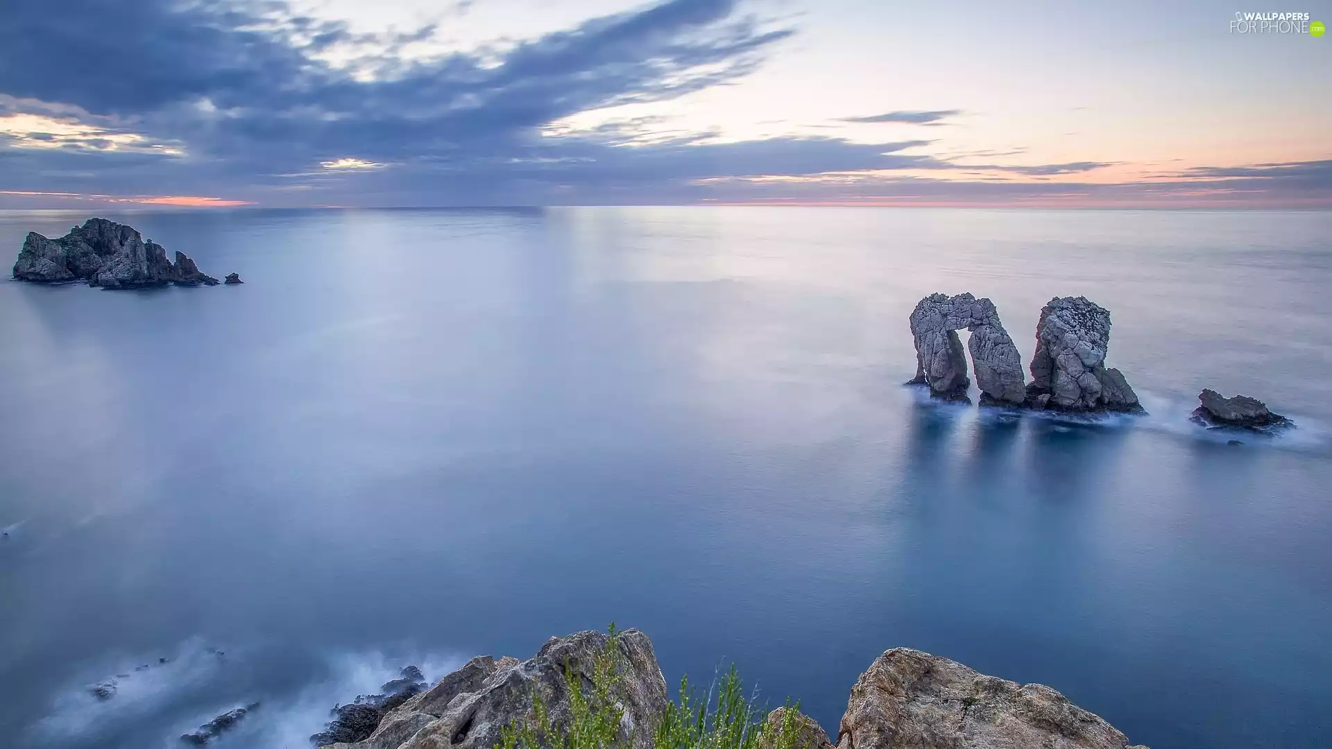 Sky, clouds, rocks, blue, sea