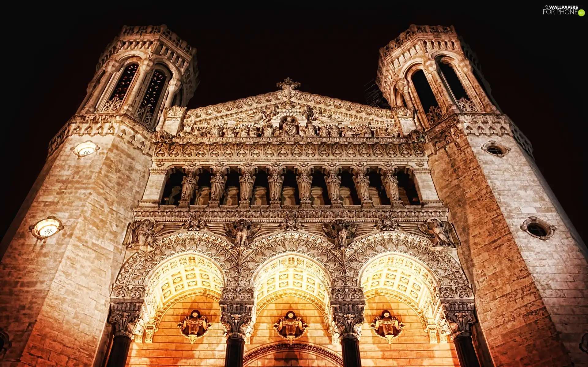 chair, Notre Dame