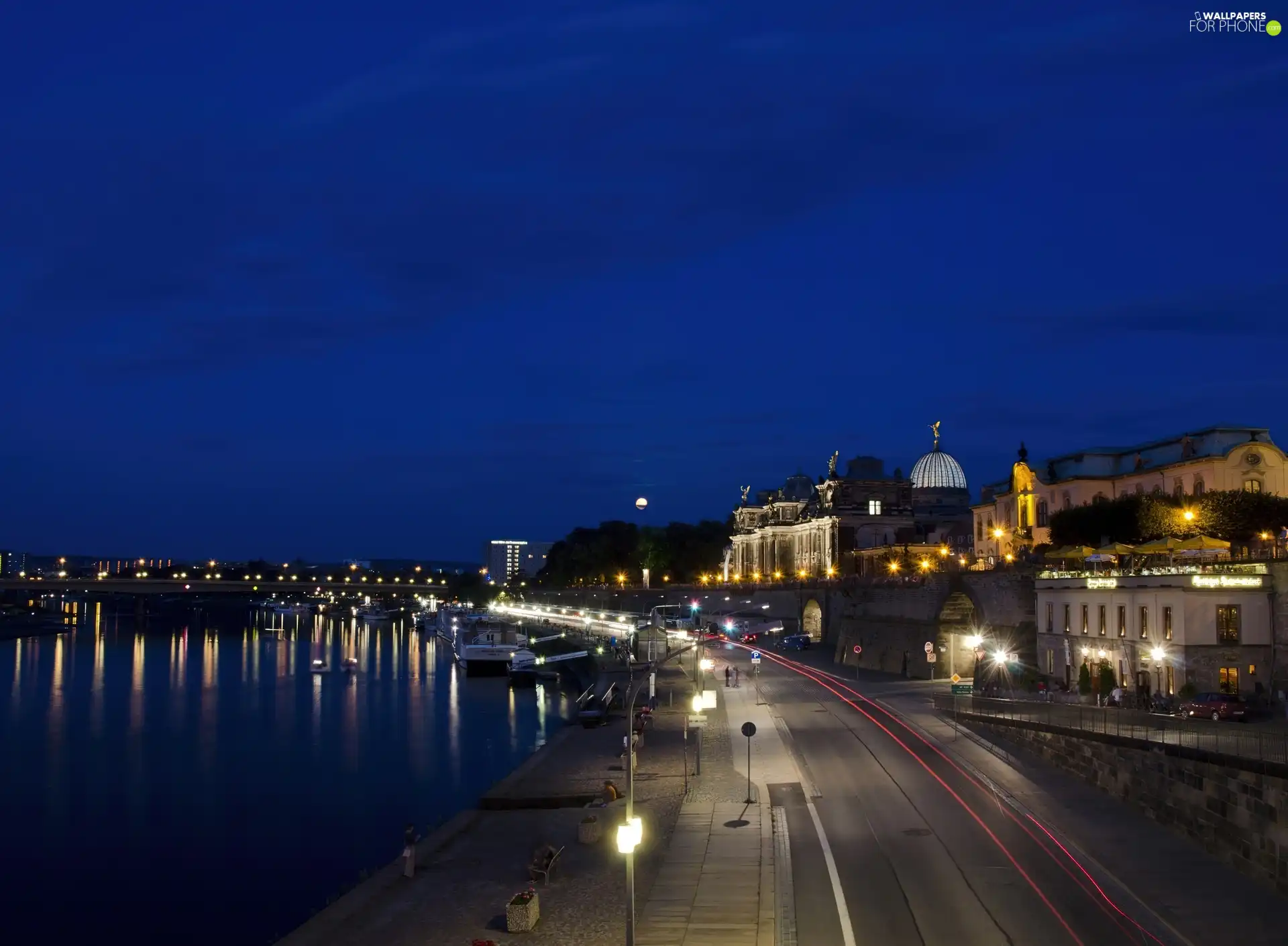 Dresden, illuminated, Town