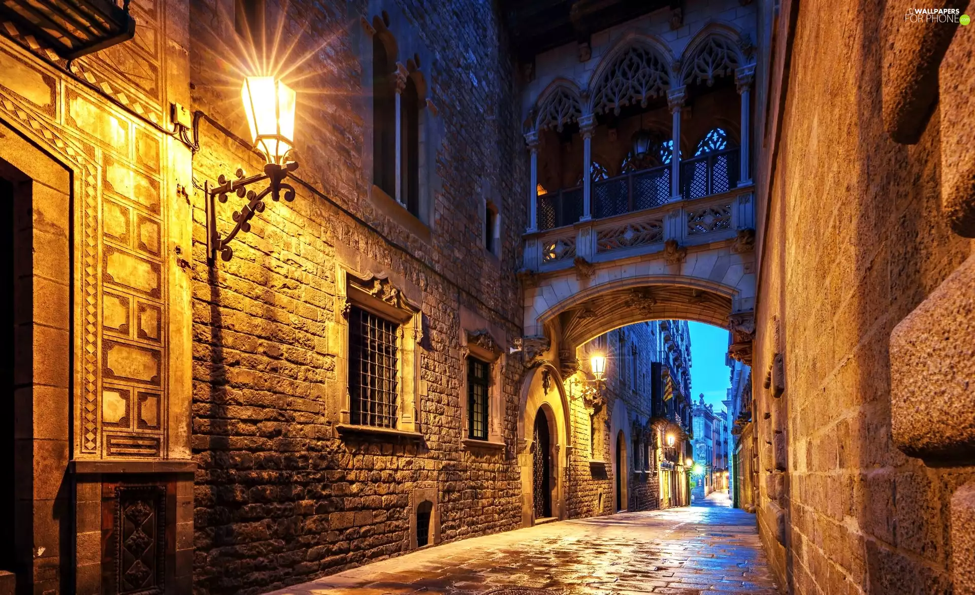 Lamps, Houses, Spain, Dusk, Barcelona, light, Carrer del Bisbe Street, Barri Gotic District