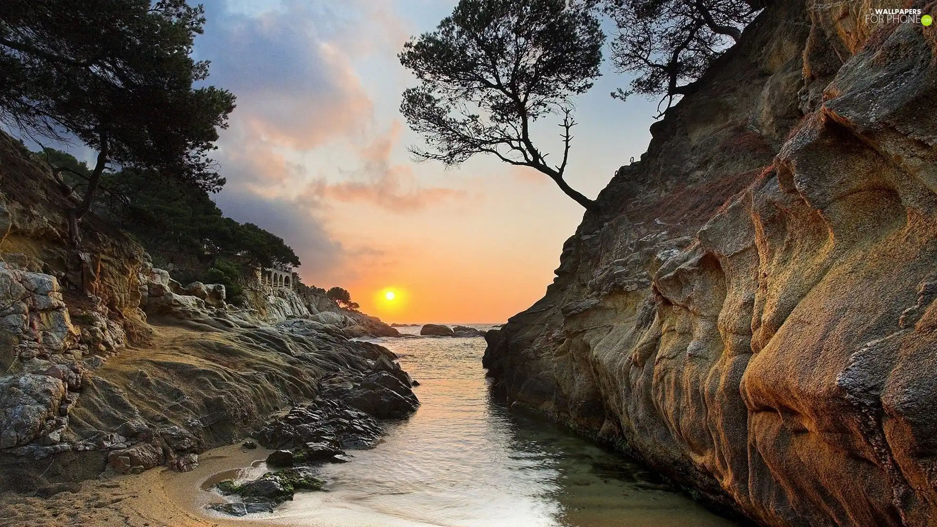 The setting, Rocky, edges, sun