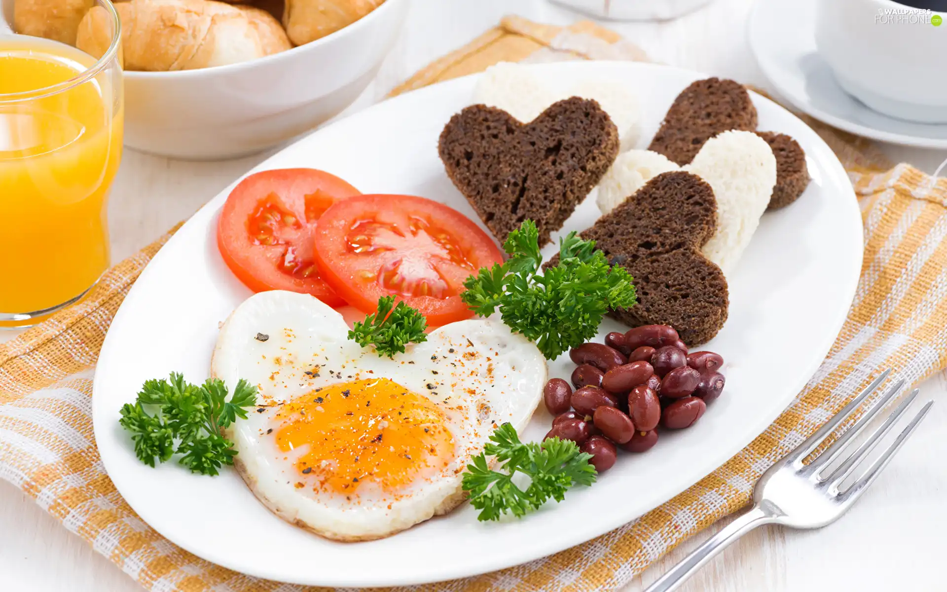 tomato, breakfast, hearts, juice, Red Beans, Fried Egg