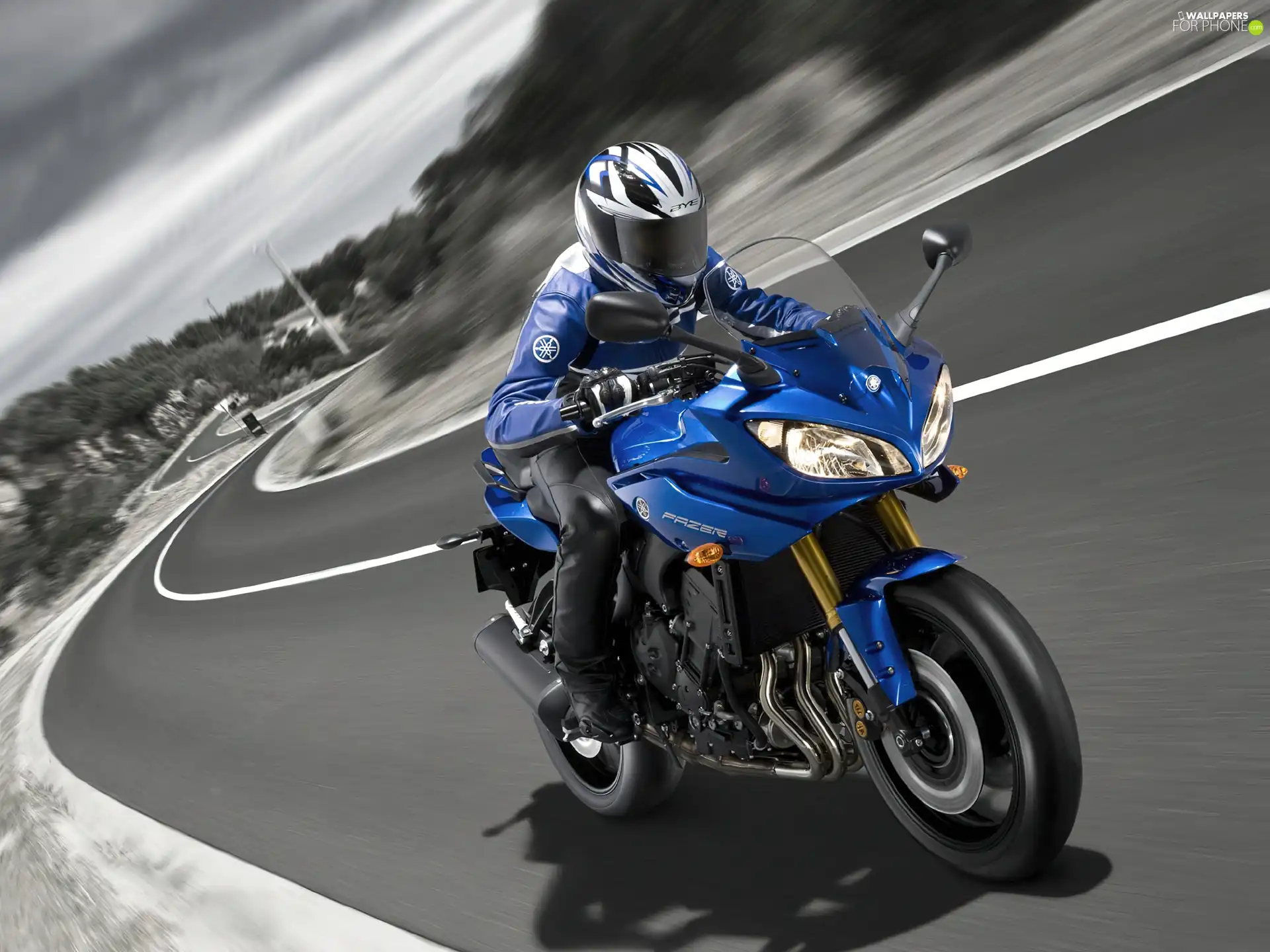 Yamaha FZ8, collector, exhaust, route
