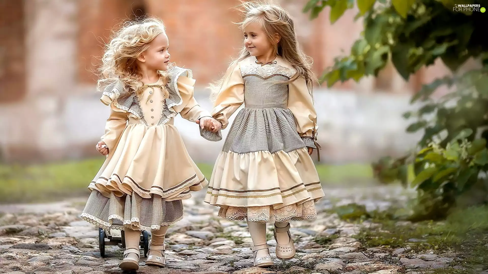 Two, dresses, Way, girls