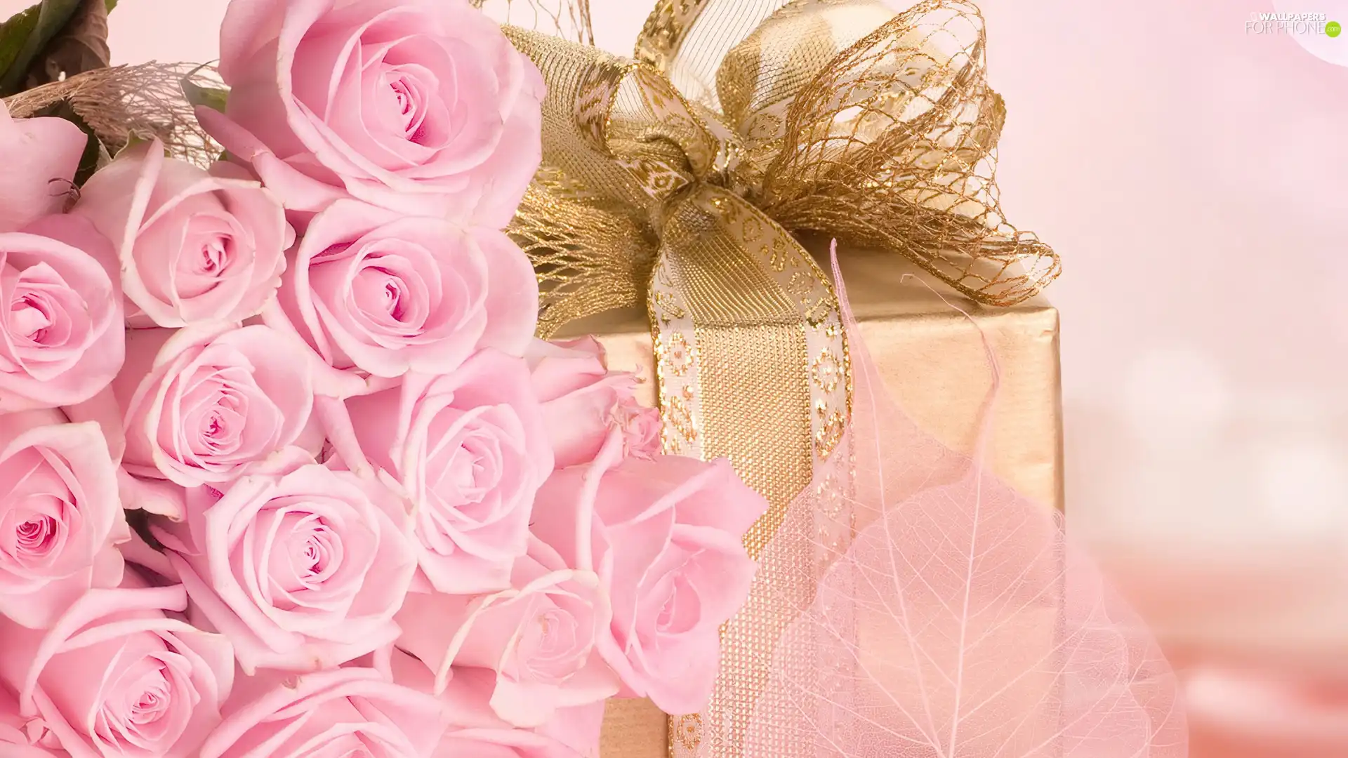 Golden automobile, ribbon, roses, Present, Pink