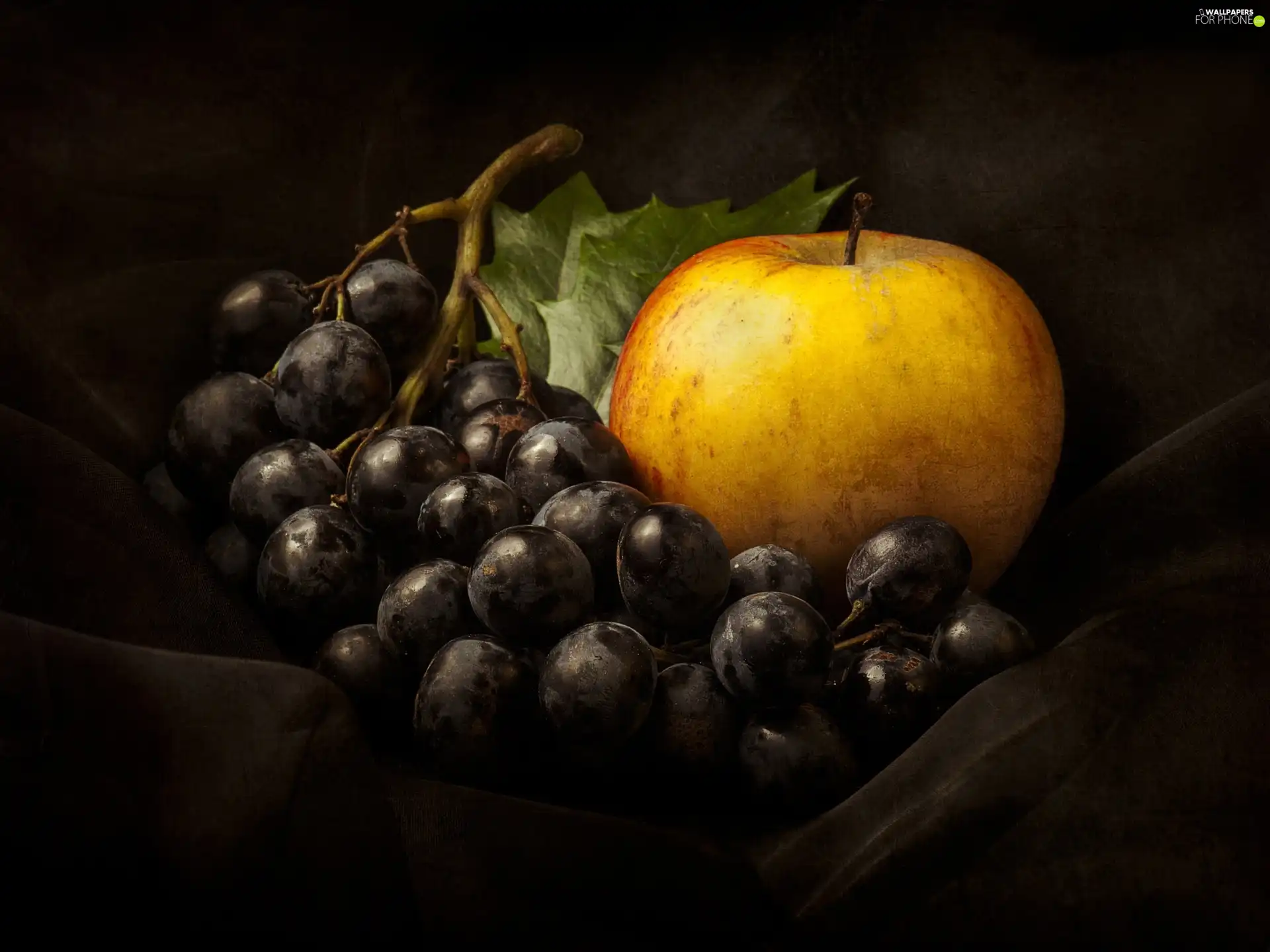 Apple, Grapes