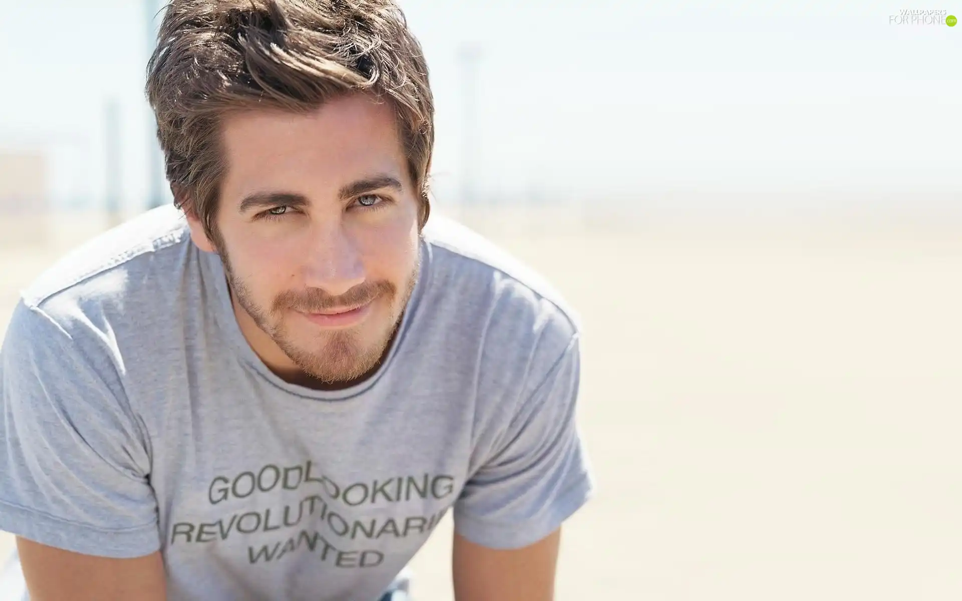 smiling, Jake Gyllenhaal
