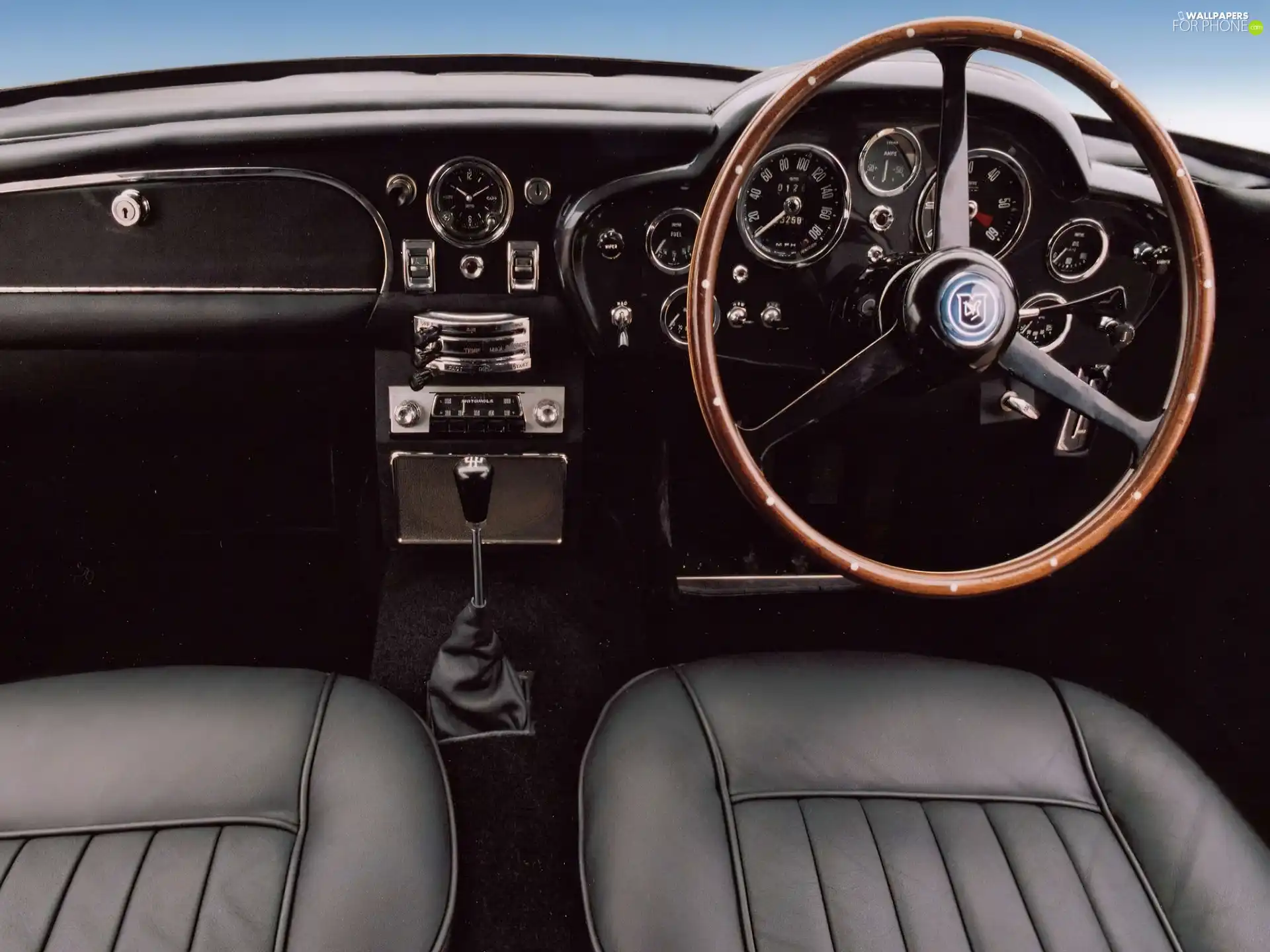 Aston Martin DB5, interior