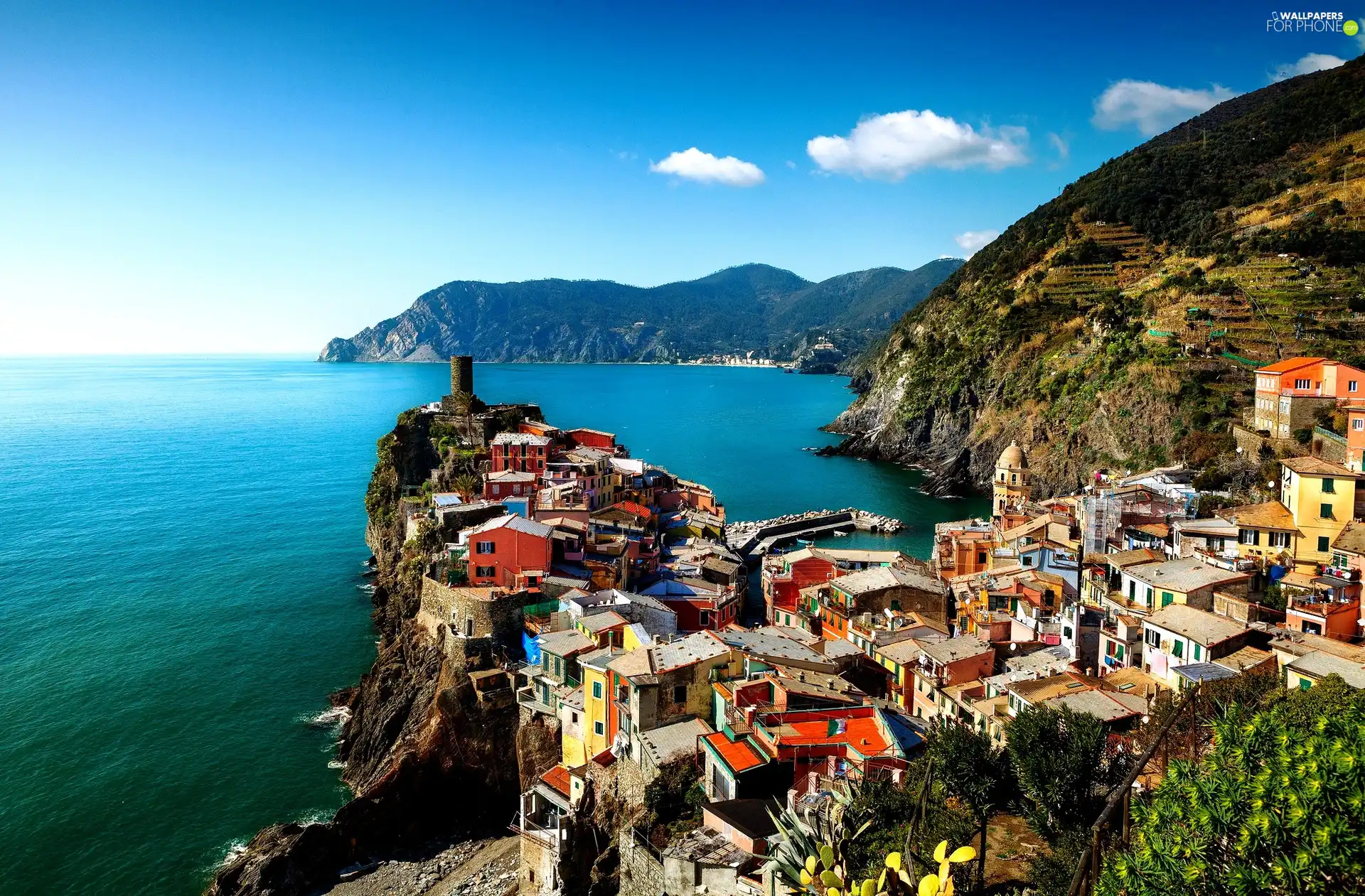 Ligurian Sea, Varnazza, Italy, Town