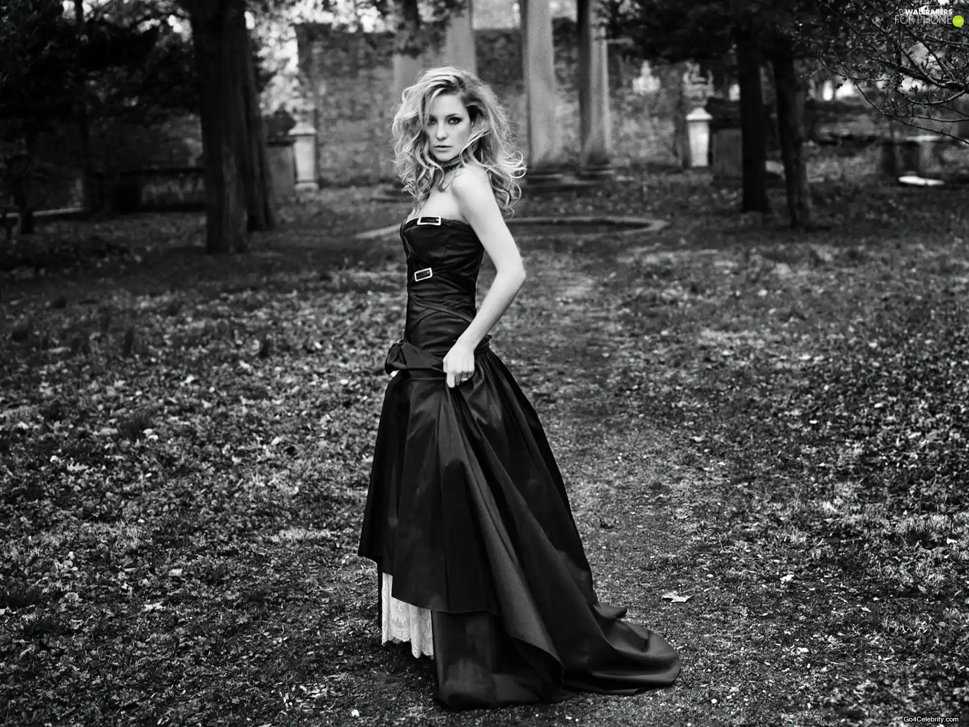Kate Hudson, Dress