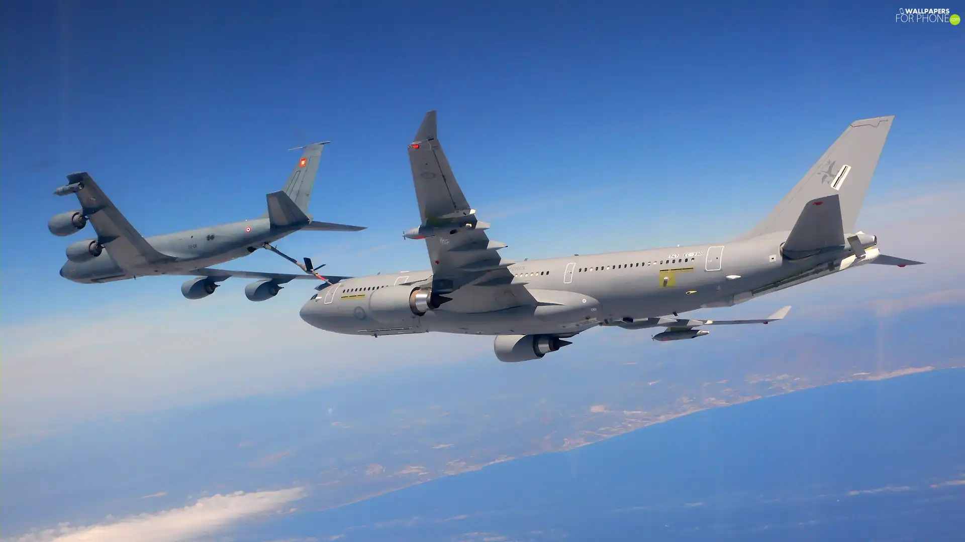 Airbus A330 MRTT, KC-135 Stratotanker