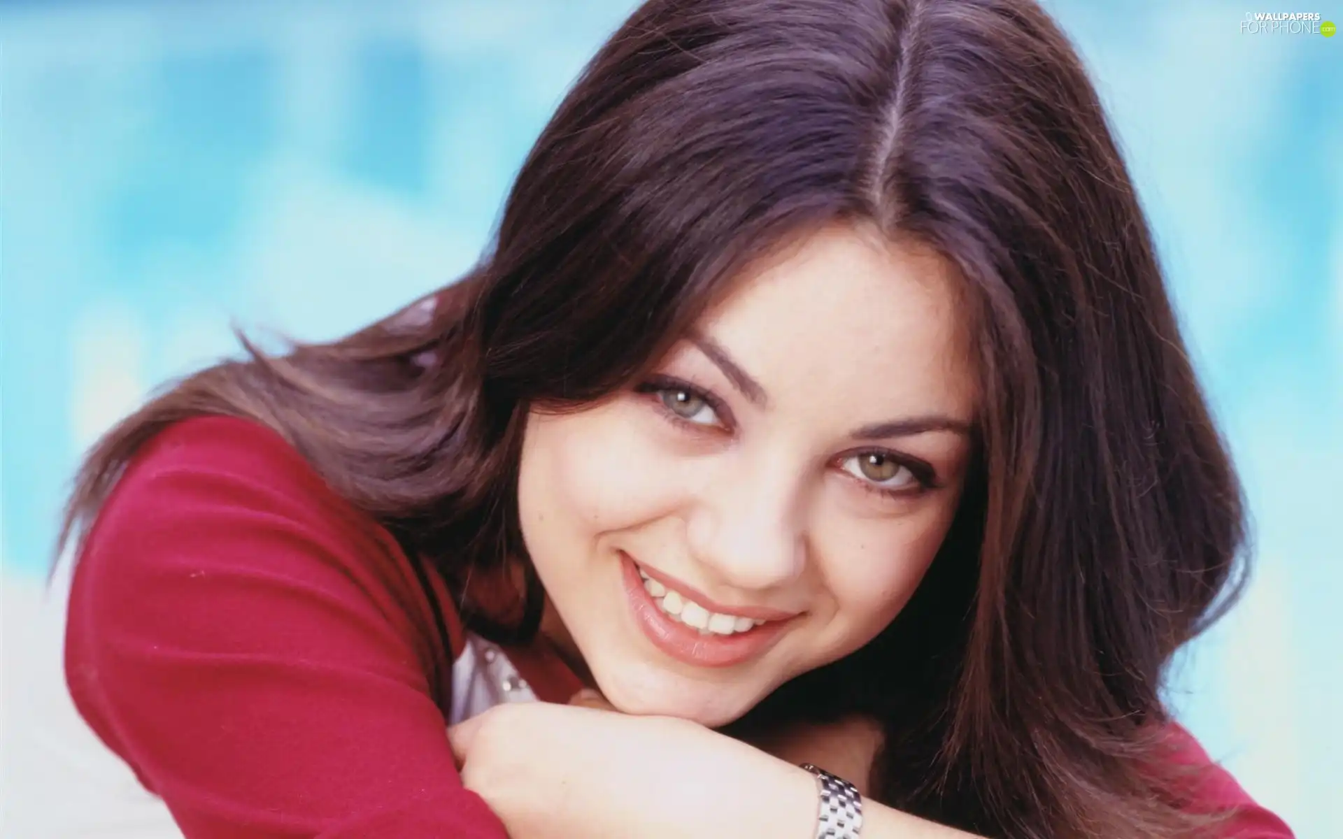 smiling, Mila Kunis