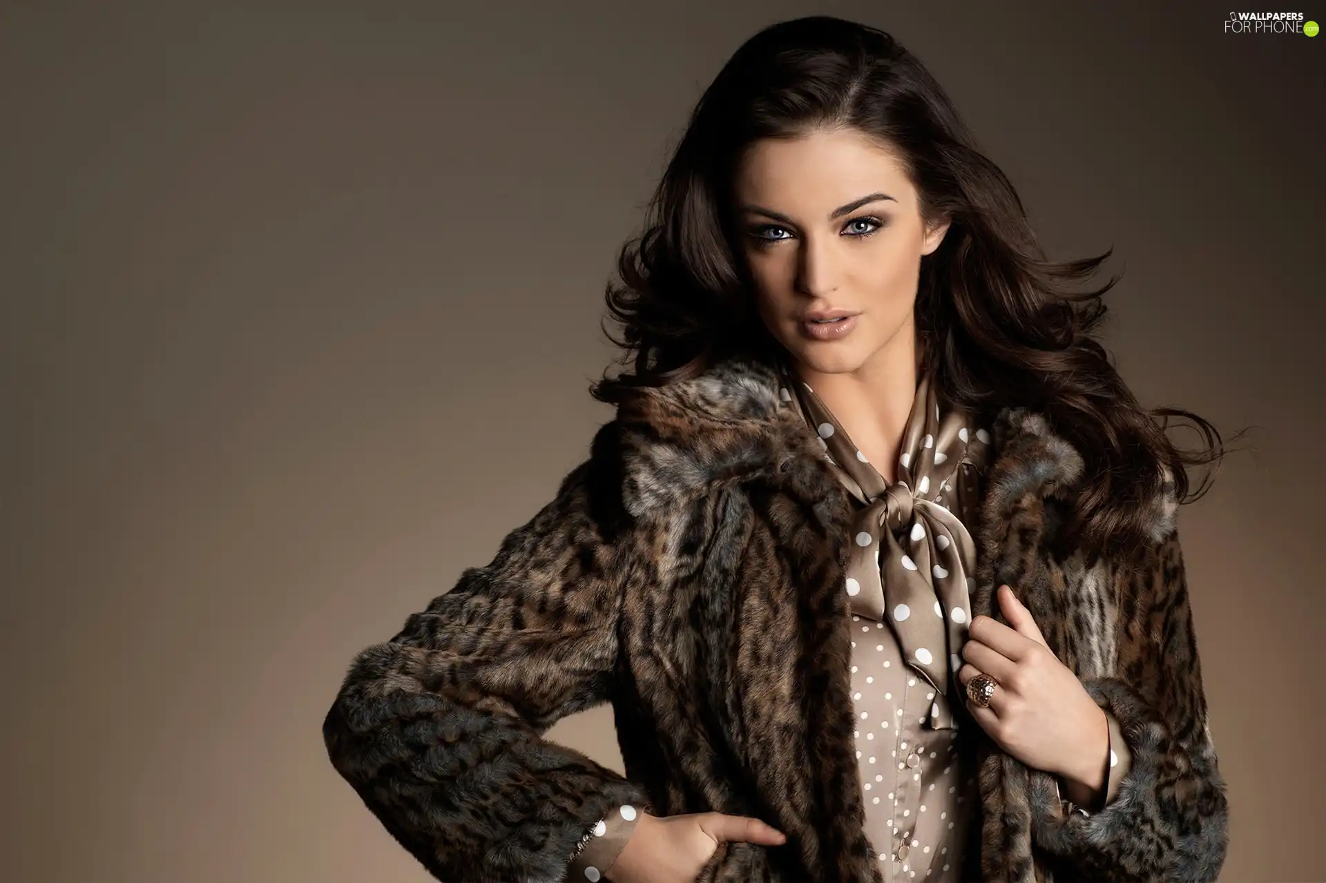 Lauren Budd, Fur